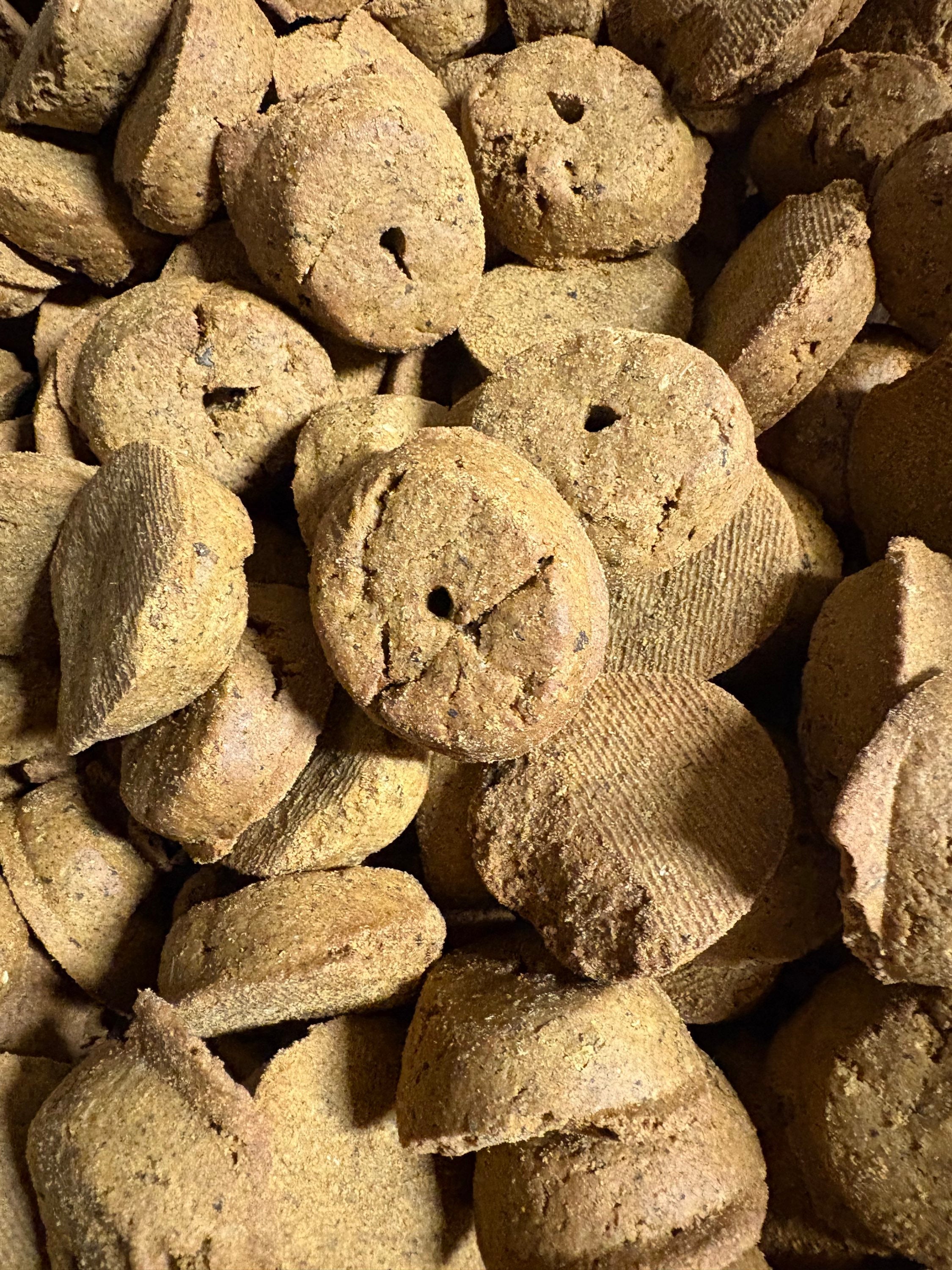 Tasty Meatloaf Crunchy Dog Treats – Wholesome Flavor in Every Bite | BeyondWhiskers-0